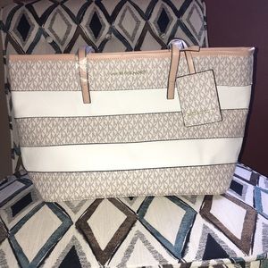 beautiful michael kors bag